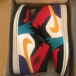 Jordan 1’s Bred Multicolor Size 11.5
